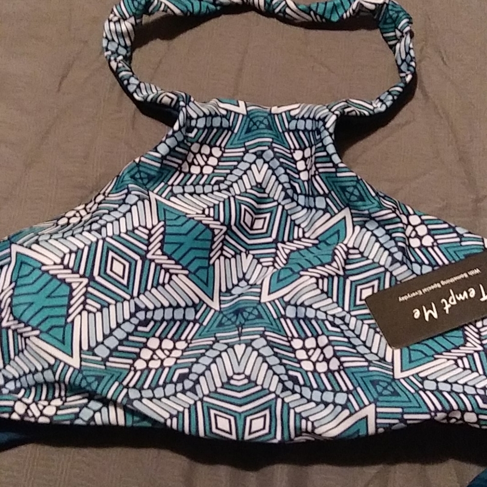 Swimsuit - Picture 3 of 3